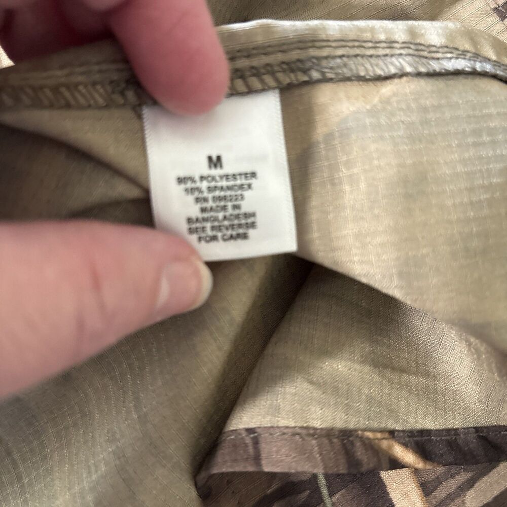 Magellan Outdoor Hunt Gear Men Med Camo Mossy Oak Button Down Short Sleeve - Picture 6 of 6